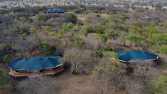 KumbuKumbu Luxury Tented Camp