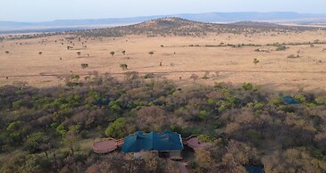 KumbuKumbu Luxury Tented Camp