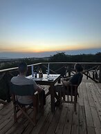 KumbuKumbu Luxury Tented Camp