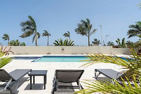 Paradisiac Euphoria Beach Access Pool