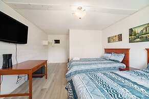 PALMERSTON LAKE MOTEL