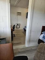 PALMERSTON LAKE MOTEL