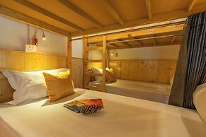 The Social Stays Kasol