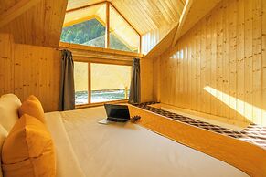The Social Stays Kasol