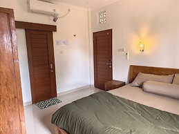 Ayuna Guest House