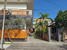 Ayuna Guest House