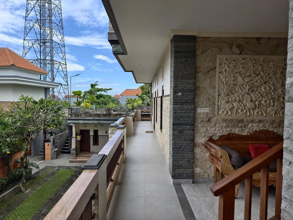 Ayuna Guest House