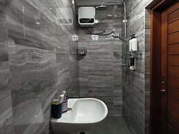 Ayuna Guest House
