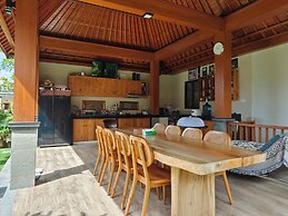 Ayuna Guest House