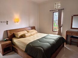 Ayuna Guest House