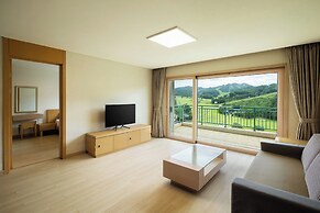 Oakvalley Resort Hills Village