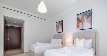 LUX The Al Seef Marina Suite 2