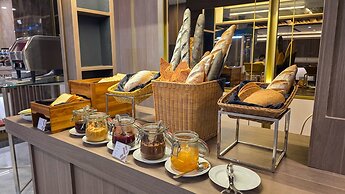 The Grand Platinum Jakarta