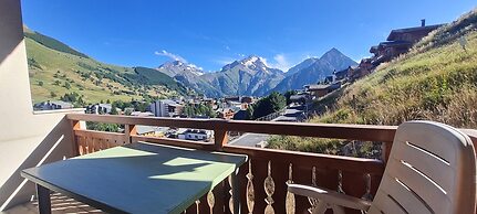 Spacious Apartment in Les Deux Alpes