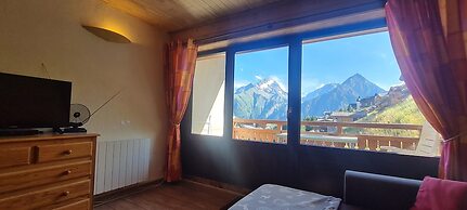 Spacious Apartment in Les Deux Alpes