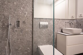 LIV Athinum 1 - Luxury Apartment 4C