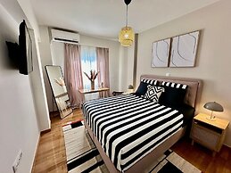 O&O GROUP -Classy Urban Haven Near Psyri