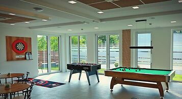 Aquarius Apartments