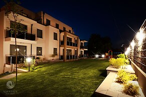 Aquarius Apartments