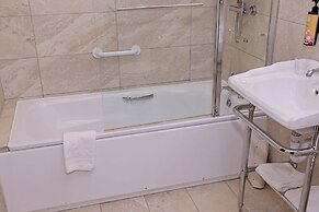 Raheen House Hotel