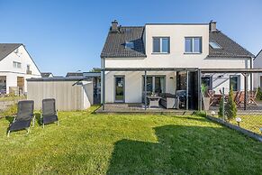 Holiday Home, 3 Bedrooms, Private Garden