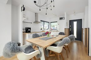 Holiday Home, 3 Bedrooms, Private Garden
