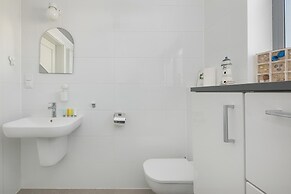 Holiday Home, 3 Bedrooms, Private Garden