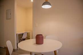 w Comfort 2BR w Private Balcony in San Isidro