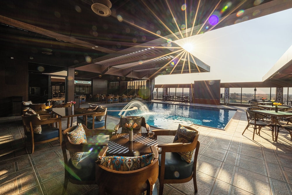 Atarheeb Hotel