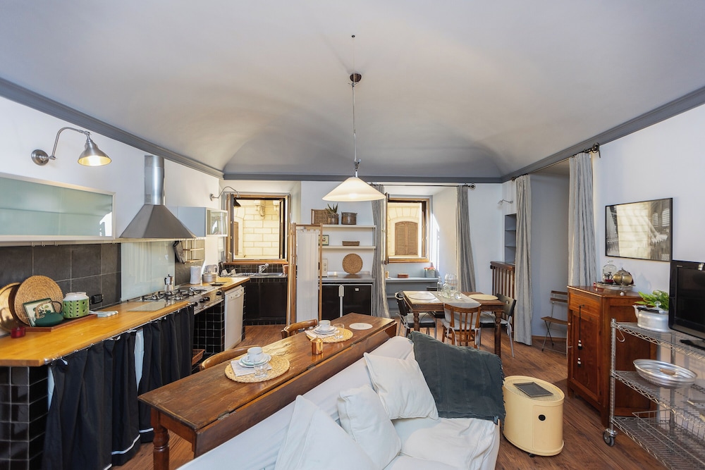 Rental in Rome Pantheon Apartment