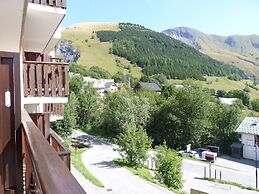 Mountain Apartment in Saint-sorlin