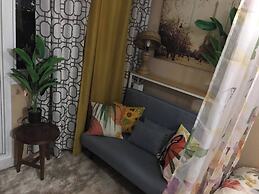 5 Minutes to Jazz Mall! Studio-type Condo100mbps