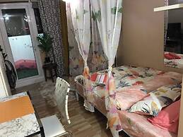 5 Minutes to Jazz Mall! Studio-type Condo100mbps