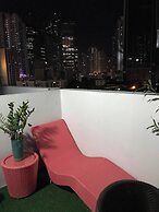 5 Minutes to Jazz Mall! Studio-type Condo100mbps