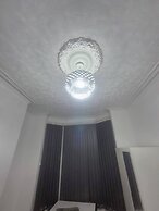 3 Bed Home Free Wifi & Netflix Central Location