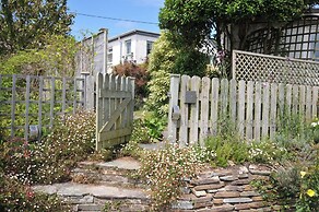 2 Porthilly Cottages