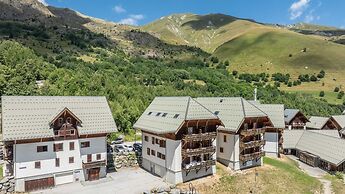 Cozy Alpine Apartment With Pool