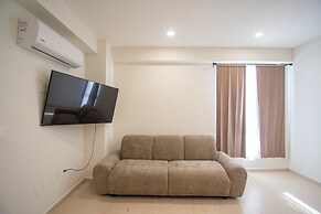 Makeva Condos - Near Malecon