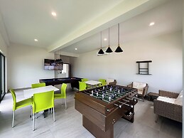 Makeva Condos - Near Malecon