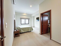 Makeva Condos - Near Malecon