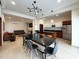 Makeva Condos - Near Malecon
