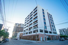 Makeva Condos - Near Malecon