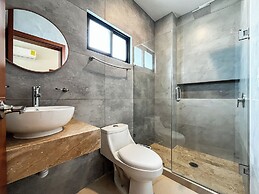 Makeva Condos - Near Malecon