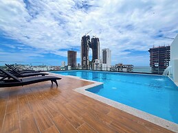 Makeva Condos - Near Malecon