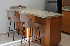 Makeva Condos - Near Malecon