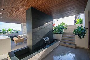 Makeva Condos - Near Malecon