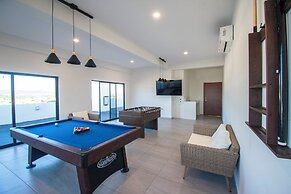 Makeva Condos - Near Malecon