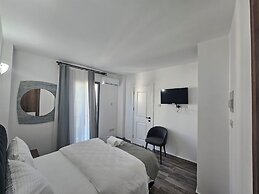 Cyprus harbour suites