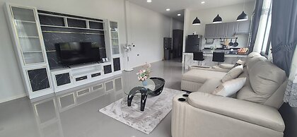 Harary Family apartments