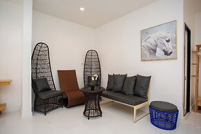La Suerte Inn